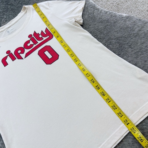 Portland Trail Blazers Damian Lillard T-shirt - Picture 9 of 10